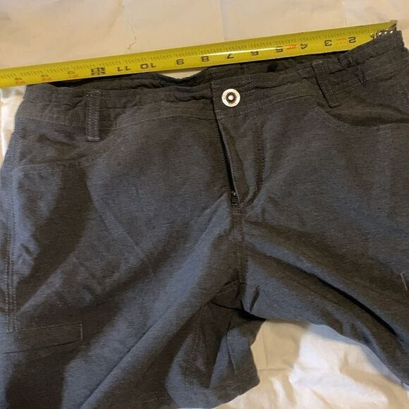 KUHL, ladies 10, shorts, excellent condition - Picture 13 of 14